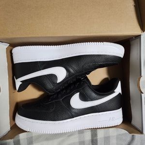 Nike Air Force 1 Low ‘07 “Black/White” Size M9.5